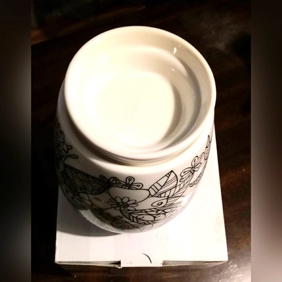 Reimagine Scentsy NIB Butterfly/Floral Pattern *Perfect* - Picture 8 of 9